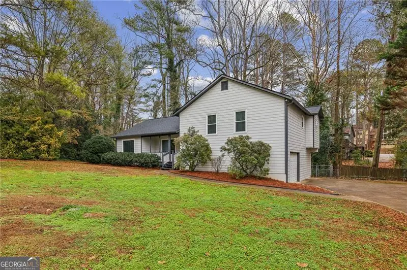 1076 Blackwell Road, Marietta, GA 30066 - Image #2