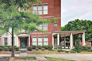 737 Liberty Commons Drive Nw, Atlanta, GA 30314 - Image #1