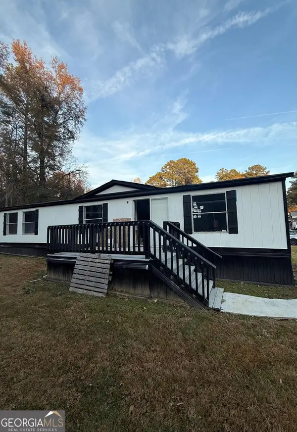 21 Club Circle, Ellenwood, GA 30294