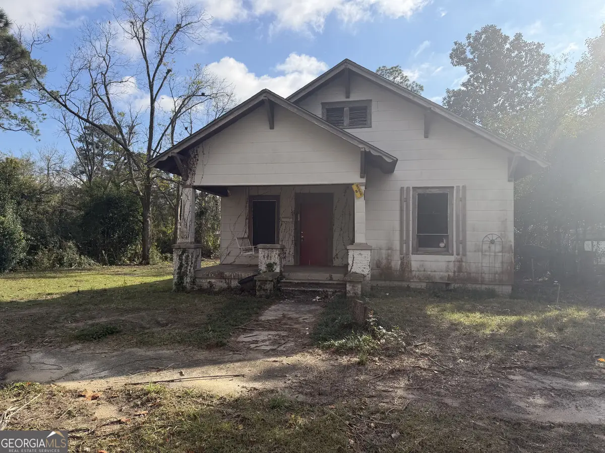 320 W Magnolia Street, Fitzgerald, GA 31750 - #1