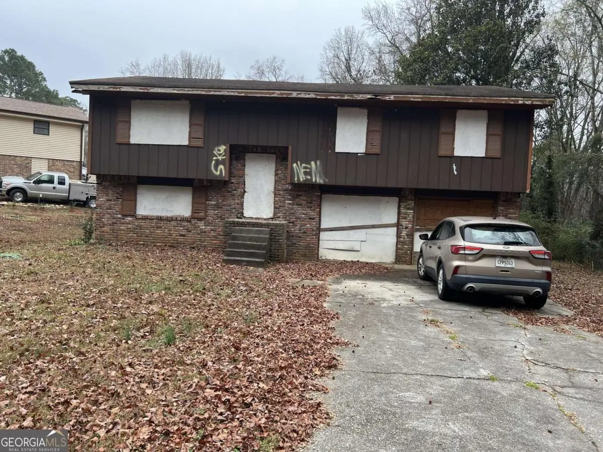 5827 Christopher Lane, Lithonia, GA 30058 - Image #1