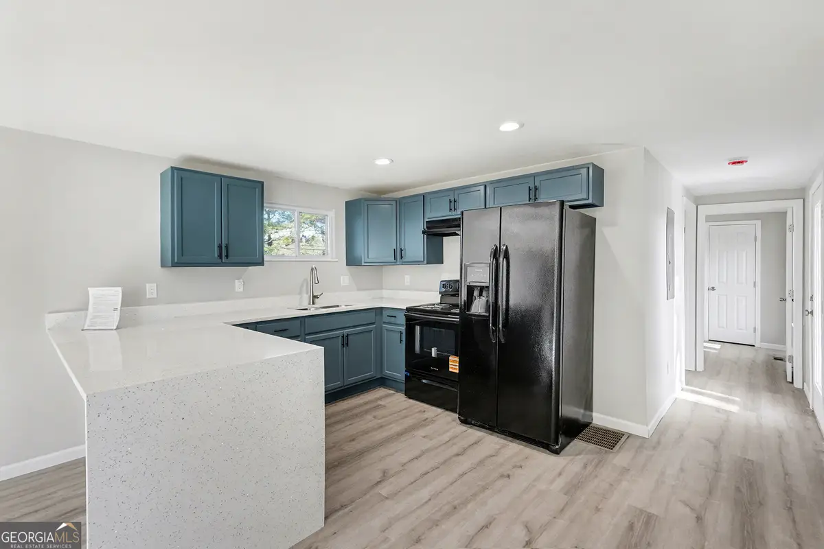 219 Lake Circle, Newnan, GA 30263 - Image #1