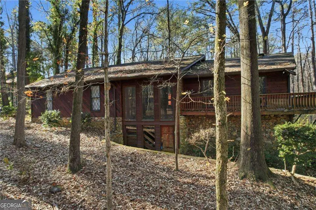 1091 Cole Drive Sw, Lilburn, GA 30047 - Image #1