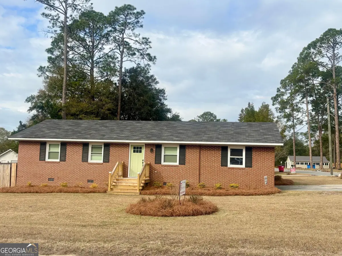 136 S Third Avenue, McRae Helena, GA 31055 - Image #1