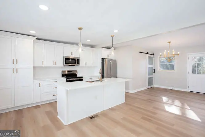 12 Peachtree Circle Se, Marietta, GA 30060 - Image #3