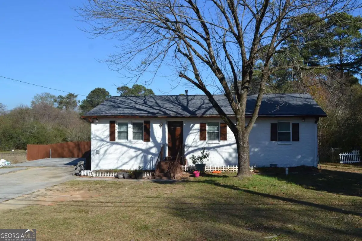 555 Lee Byrd Road, Loganville, GA 30052 - #1