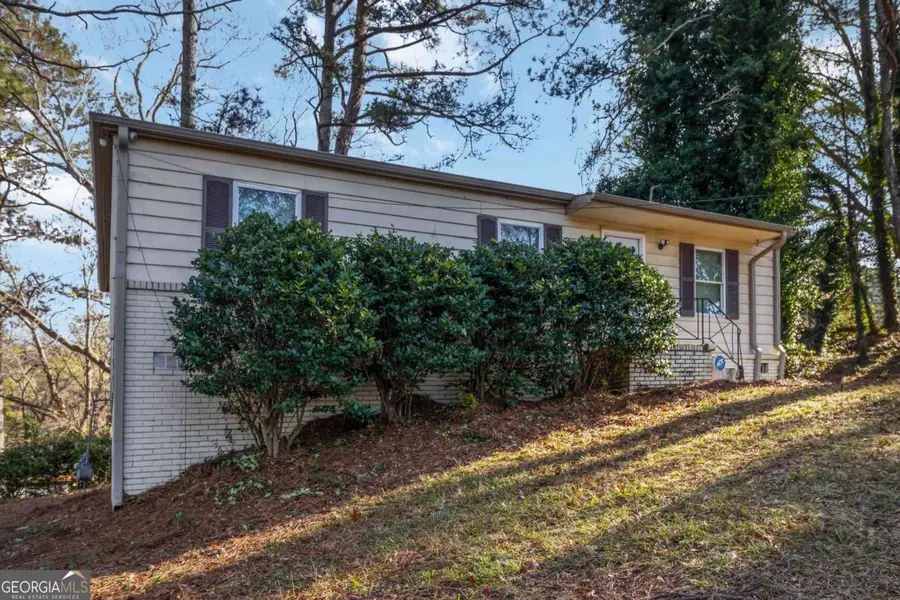 2361 Swallow Circle Se, Atlanta, GA 30315 - Image #2