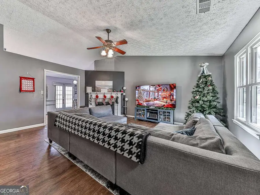 606 Bluff Drive, Woodstock, GA 30188 - Image #3