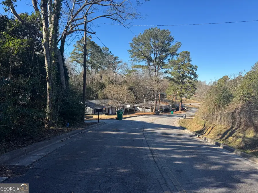 2285 Pinewood Drive, Milledgeville, GA 31061 - Image #3