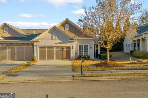 6116 Longleaf Drive, Hoschton, GA 30548