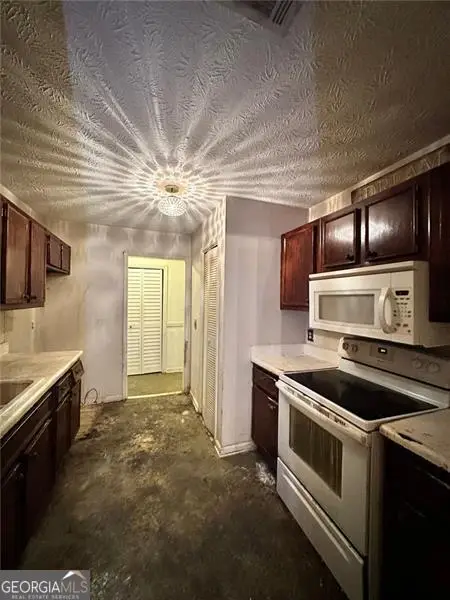 1001 Lake Pointe Circle, Roswell, GA 30075 - #3