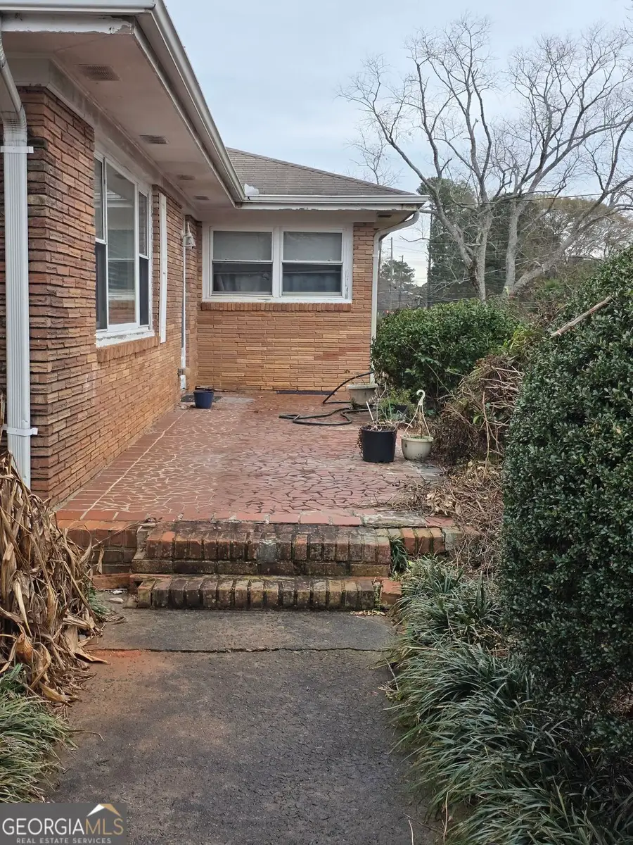 602 Hurt Road Sw, Smyrna, GA 30082 - Image #2