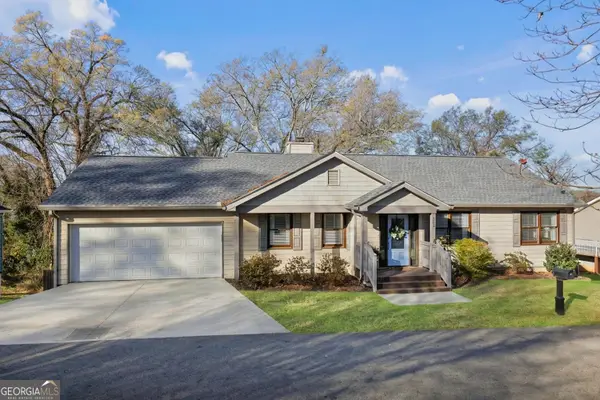 131 Holiday Street Ne, Marietta, GA 30060