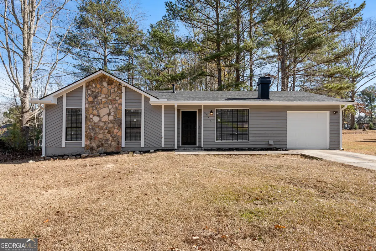 6955 Hassana Lane, Fairburn, GA 30213 - Image #1