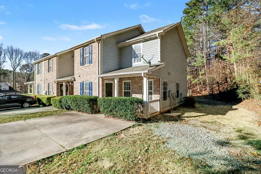 941 Windwood Court, Atlanta, GA 30349 - Image #2