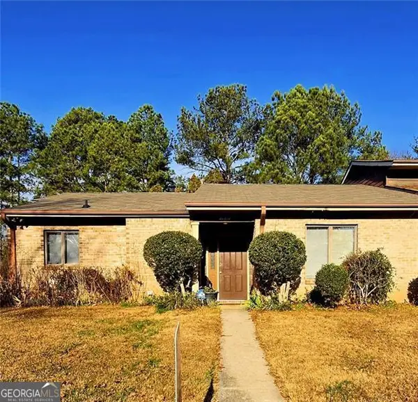 1497 Stoneleigh Circle, Stone Mountain, GA 30088