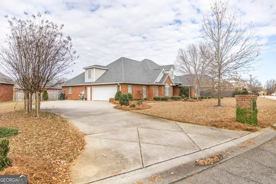302 Erin Way, Warner Robins, GA 31088 - Image #2