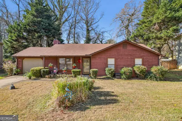 527 Jaywood Drive, Stone Mountain, GA 30083