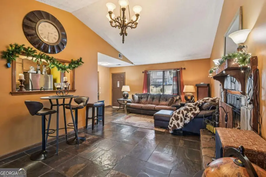527 Jaywood Drive, Stone Mountain, GA 30083 - Image #2