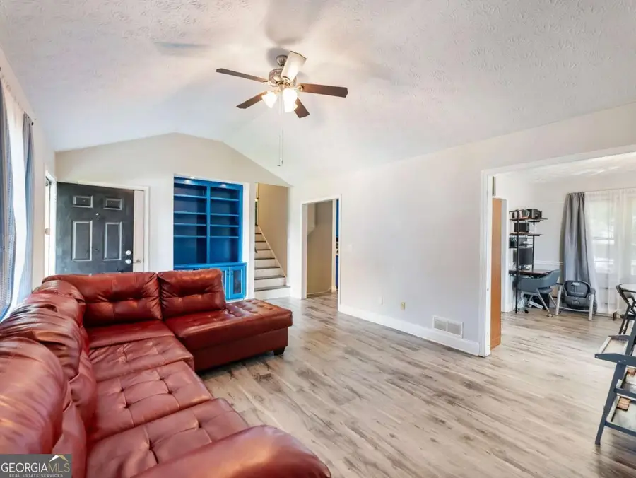 443 Rhett Drive, Loganville, GA 30052 - Image #3