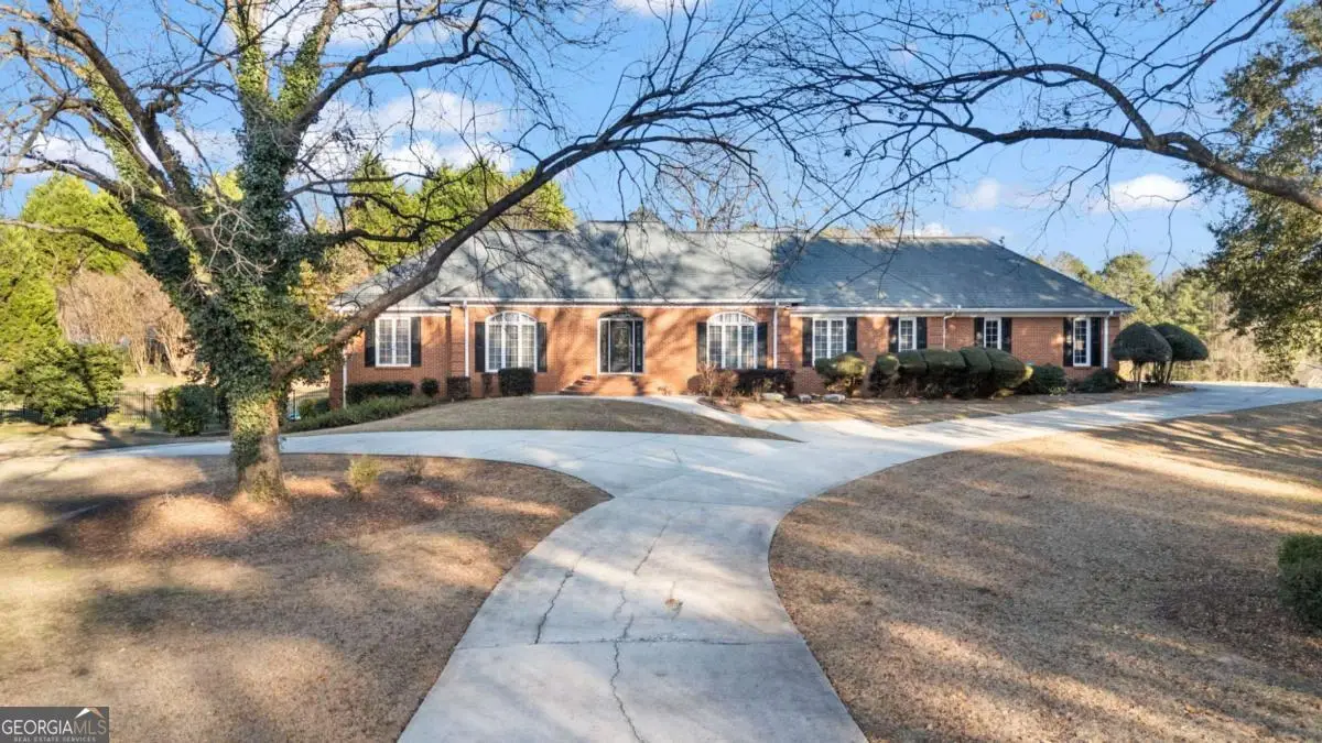 405 Savannah Circle, Jonesboro, GA 30236 - Image #1