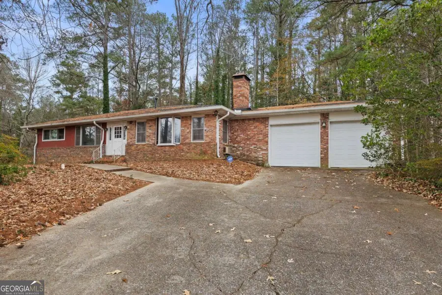 1460 Loch Lomond Trail Sw, Atlanta, GA 30331 - Image #2