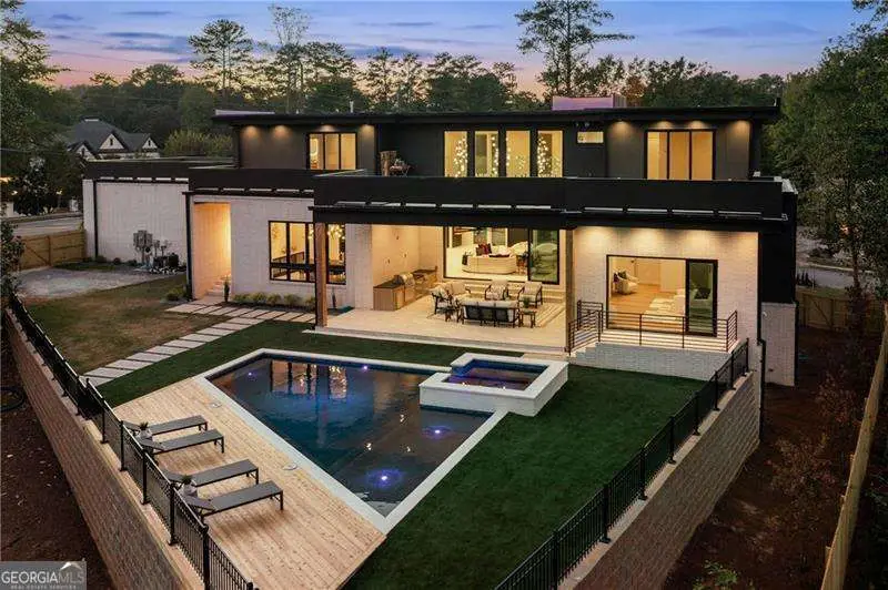 6531 Long Acres Drive, Sandy Springs, GA 30328 - Image #2