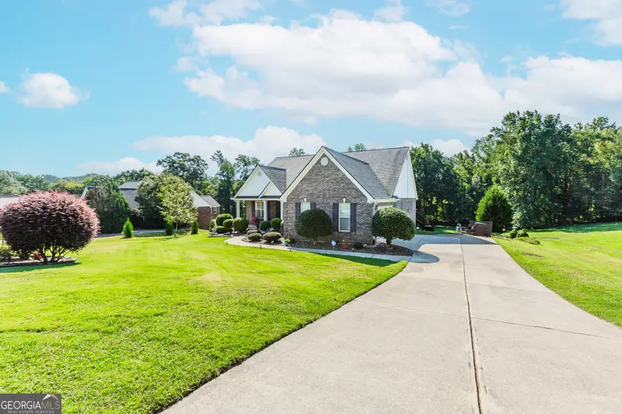 855 Crystal Meadow Drive, Winder, GA 30680 - Image #2