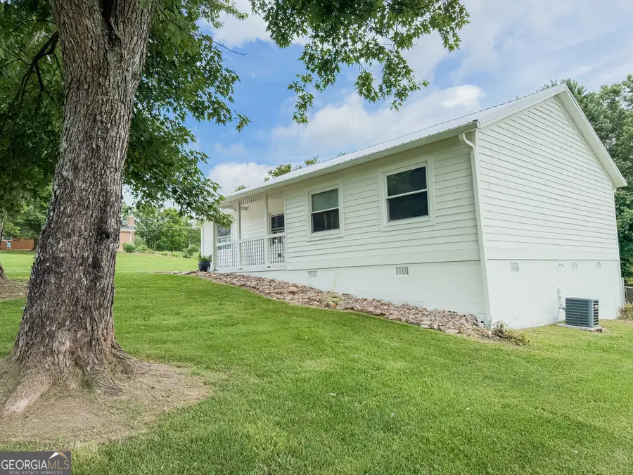 3905 Hunt Drive, Gainesville, GA 30507 - Image #2