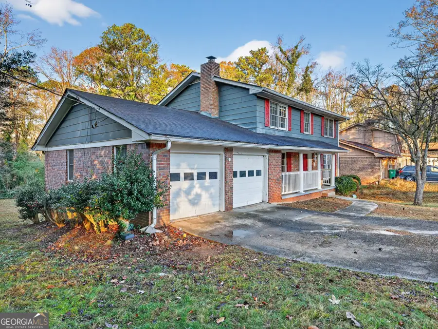 904 Abingdon Court, Stone Mountain, GA 30083 - Image #2