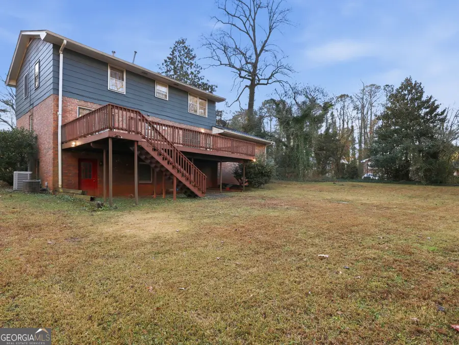 904 Abingdon Court, Stone Mountain, GA 30083 - Image #3