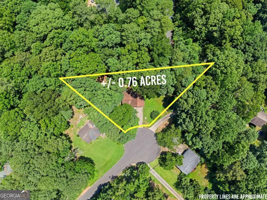 6311 Bent Oaks Court, Flowery Branch, GA 30542 - Image #3