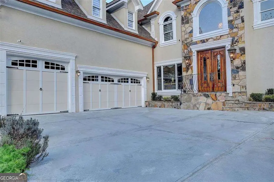 6709 Wooded Cove Court, Flowery Branch, GA 30542 - Image #2