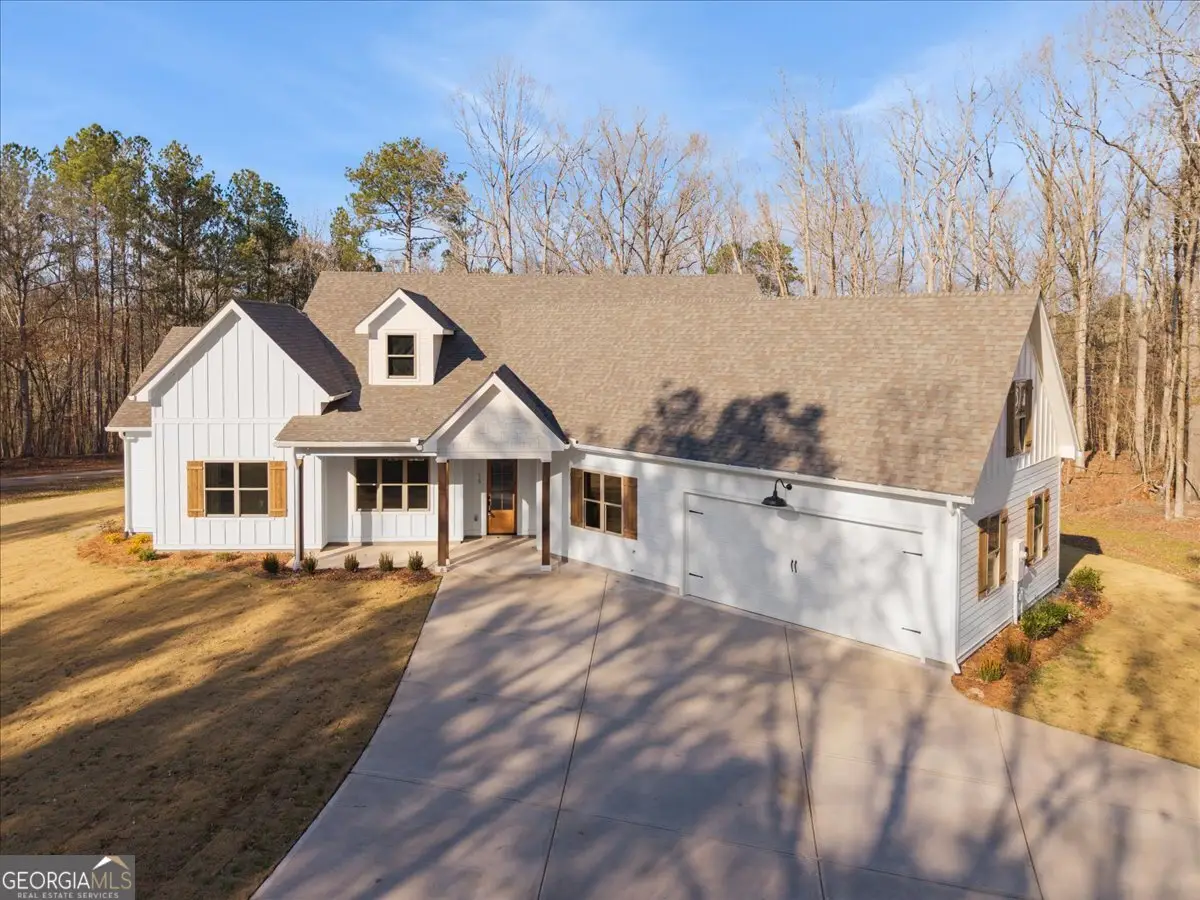 115 Oak Hill Cir, Eatonton, GA 31024 - Image #1