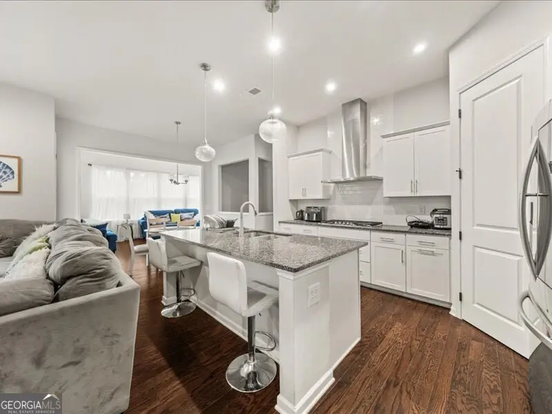 1395 Crestwind Road Nw, Kennesaw, GA 30152 - Image #2