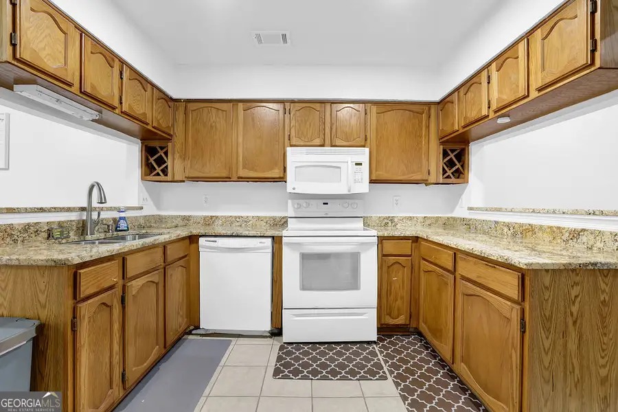 1533 Burnstone Drive, Stone Mountain, GA 30088 - Image #3