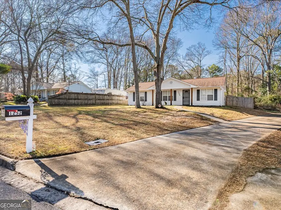 1252 Lakeview Drive Nw, Conyers, GA 30012 - Image #3