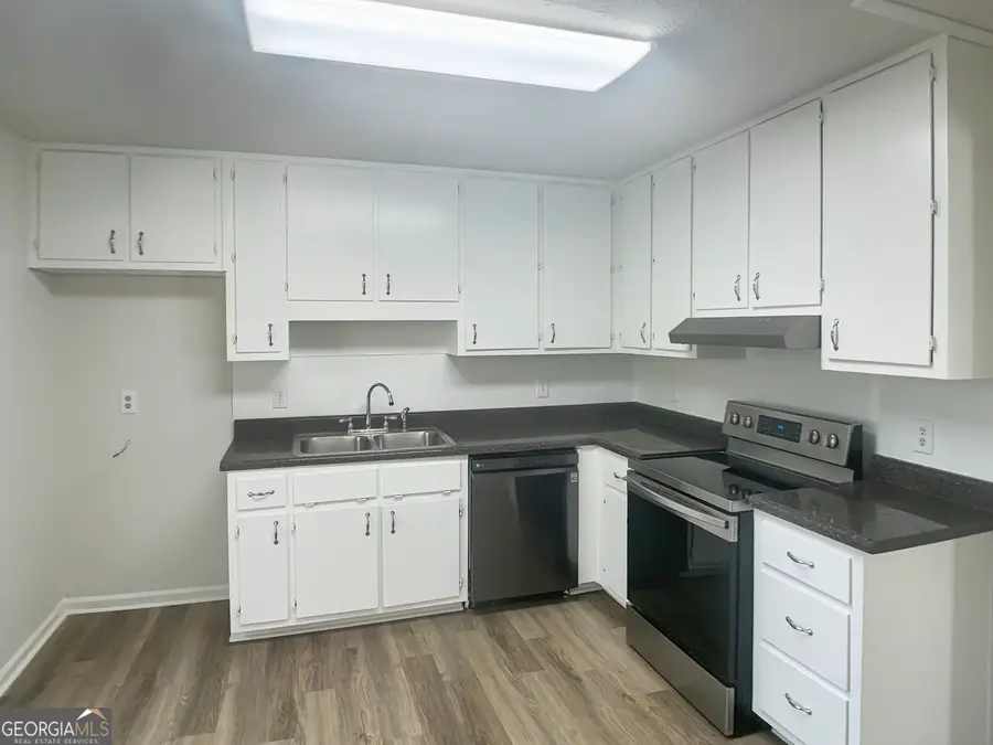 304 Lamden Court, Lawrenceville, GA 30046 - Image #2