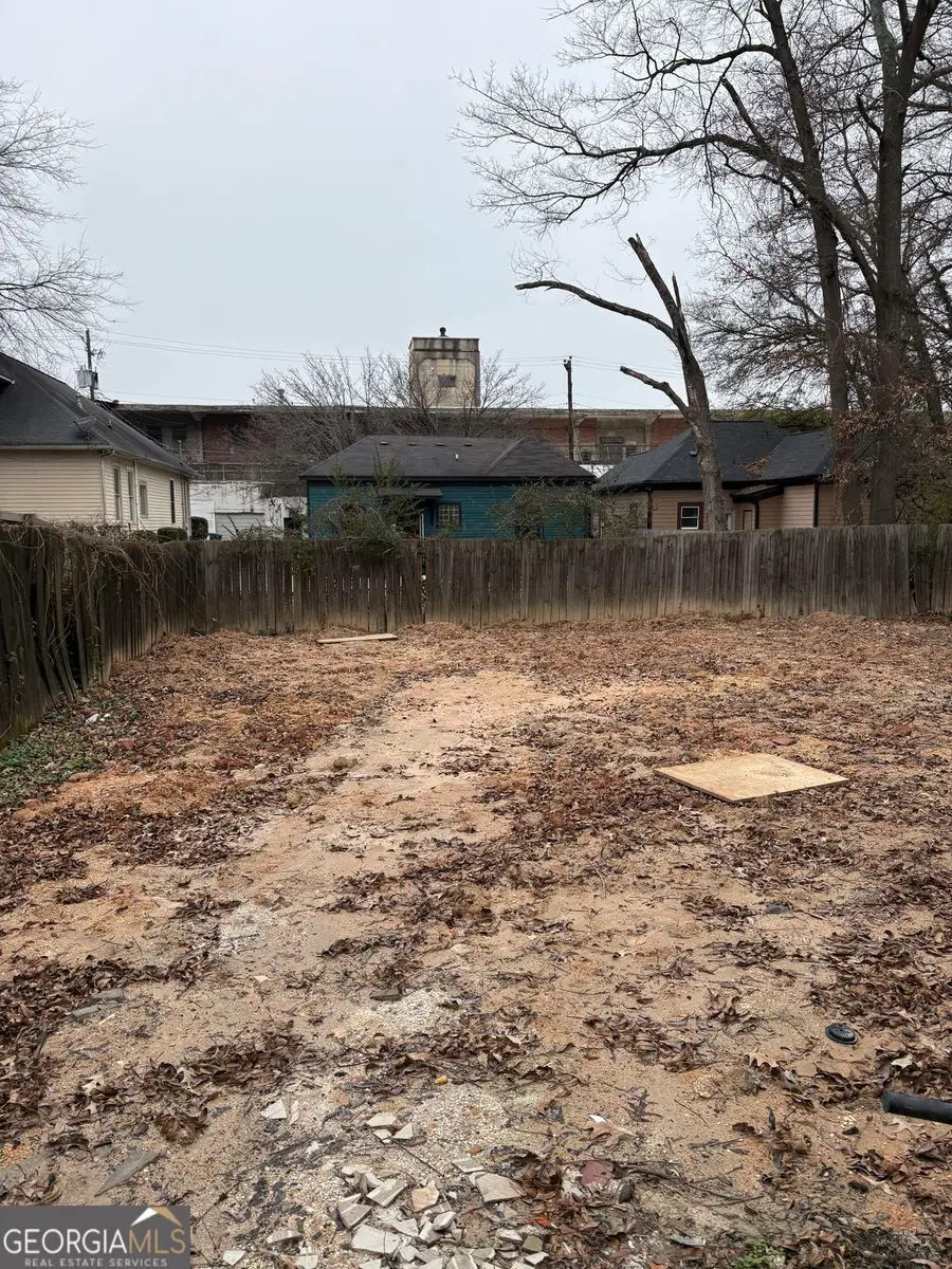 655 Hugh Street Sw, Atlanta, GA 30310 - Image #2