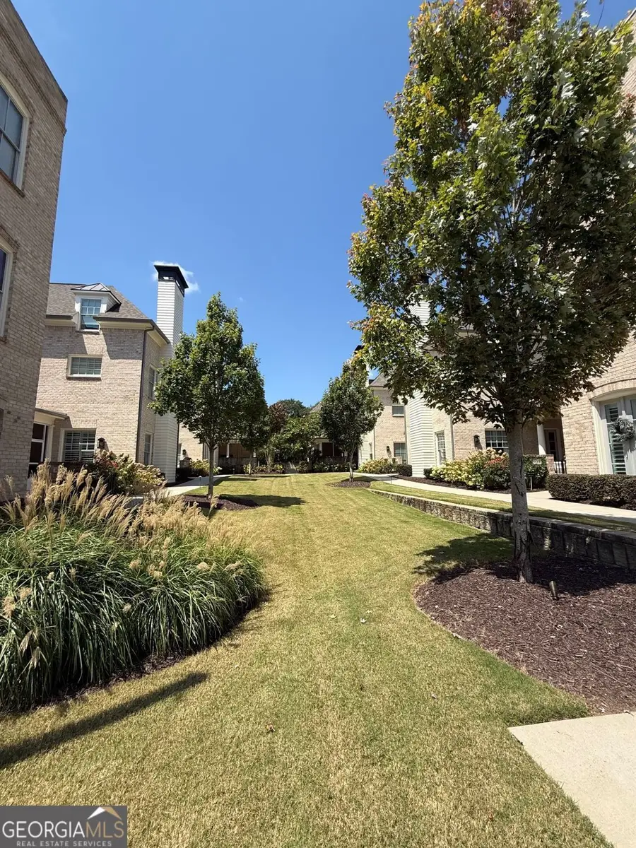 240 Clover Court, Roswell, GA 30075 - Image #2