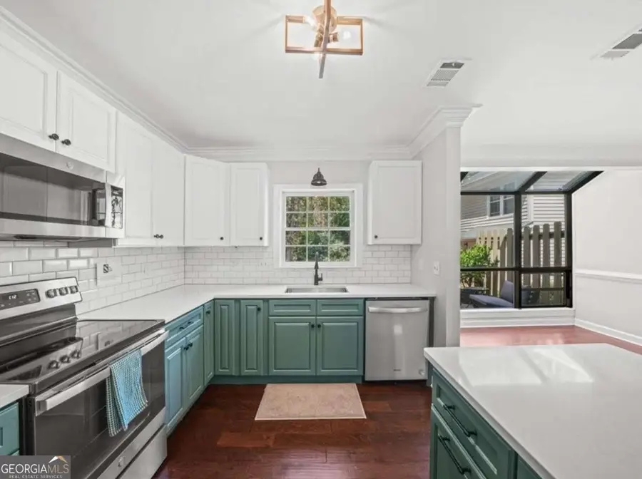 50 Mount Vernon Circle, Sandy Springs, GA 30338 - Image #3