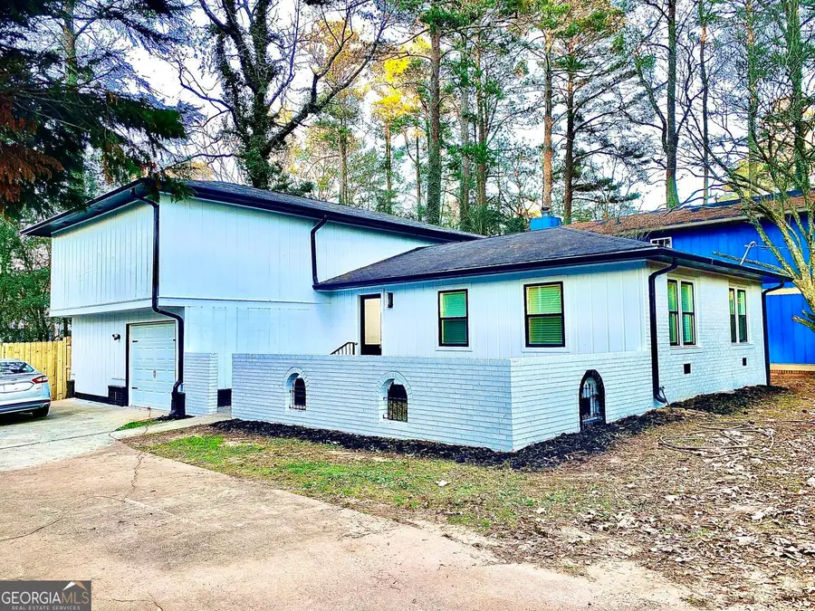 5390 Rockbridge Road, Stone Mountain, GA 30088 - Image #2