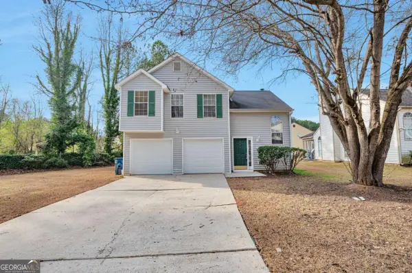 8239 Valley Bluff, Riverdale, GA 30274