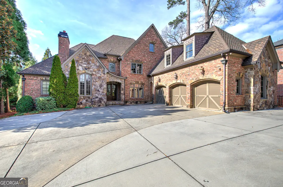 4076 Peachtree Dunwoody Road Ne, Atlanta, GA 30342 - Image #1