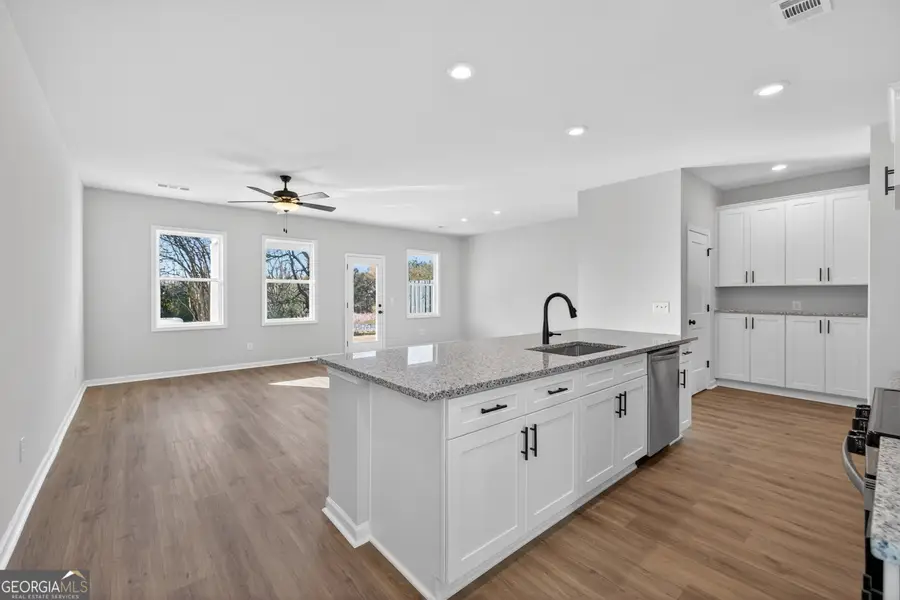 594 Madison Street #100, Commerce, GA 30529 - Image #2