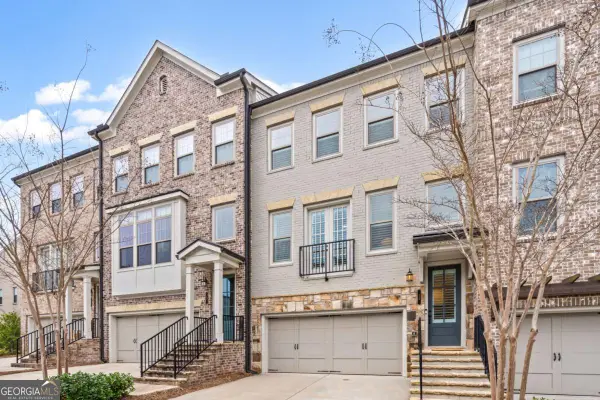 15 Lochurst Lane, Roswell, GA 30076