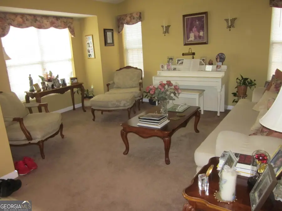 2204 Sandridge Place Sw, Atlanta, GA 30331 - Image #2