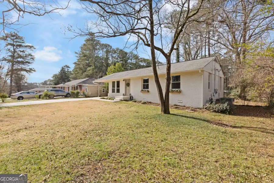 566 Lyle Drive Se, Marietta, GA 30067 - Image #2