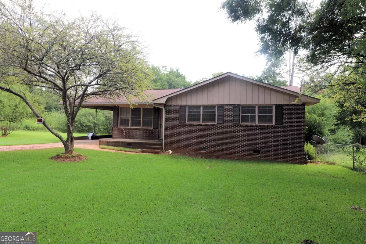 156 Deacon J Simmons Road Sw, Milledgeville, GA 31061 - Image #1