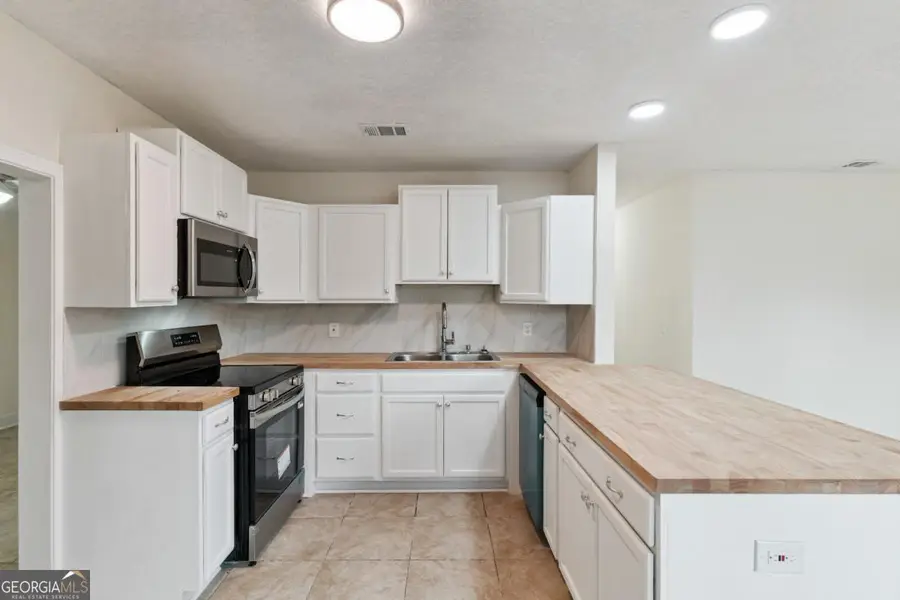 921 Cleburne Street, Brunswick, GA 31520 - Image #3